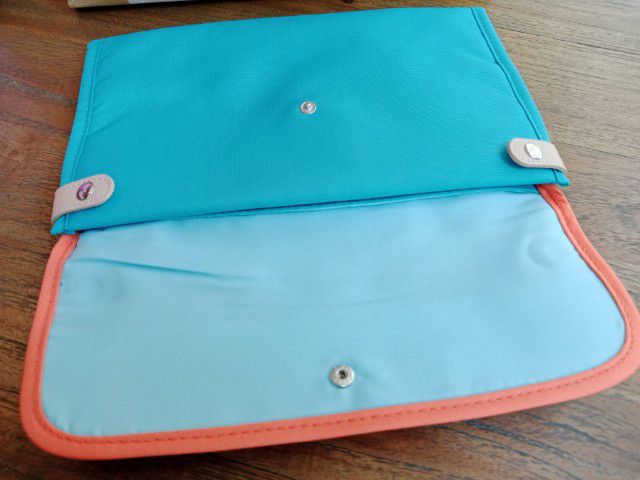 กระเป๋าสะพายข้างสตาร์บัคส์ Folded Crossbody Bag -Summer สินค้าใหม่ มือ1 ส่งฟรี รูปที่ 3
