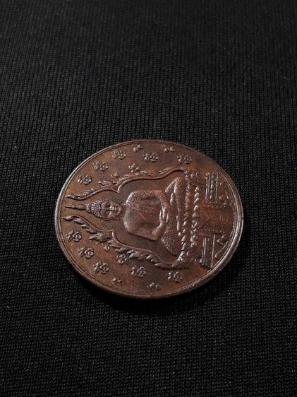 เหรียญพระแก้วมรกต ปี2475 บล็อคเจนีวา(บล็อกนอก) วัดพระศรีรัตนศาสดาราม เนื้อทองแดงสภาพพอสวย รูปที่ 3