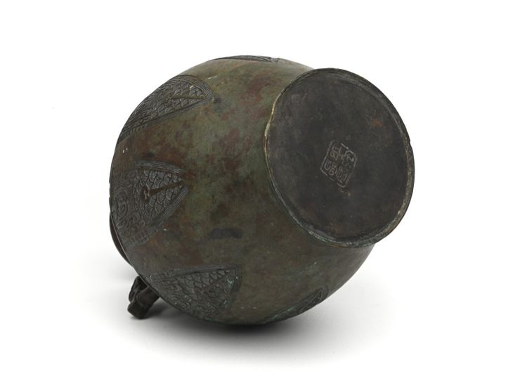 ”Vintage Bronze Vase“ แจกันเนื้อโลหะสลักลายจีนเก่า ตอกตราใต้ฐาน  รูปที่ 8