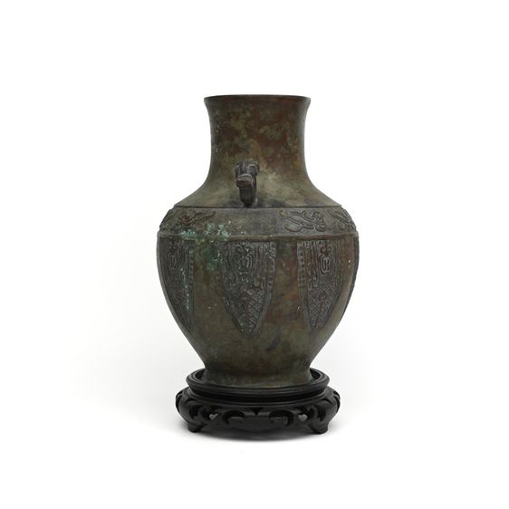 ”Vintage Bronze Vase“ แจกันเนื้อโลหะสลักลายจีนเก่า ตอกตราใต้ฐาน  รูปที่ 5