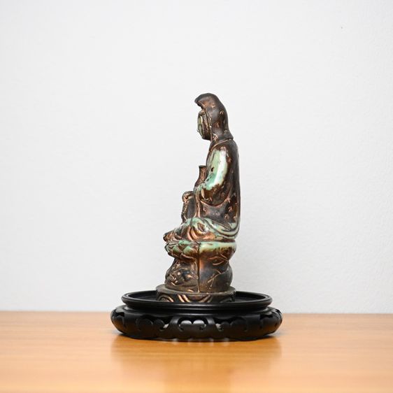 Green Gilt Carved Buddism Guanine Buddha Statue เจ้าแม่กวนอิมแกะสลัก วัสดุคล้ายเรซิ่น เก่ามีอายุ  รูปที่ 5