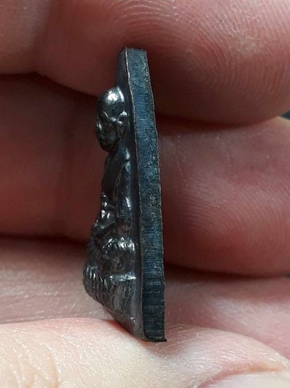 เหรียญพิมพ์กลีบบัว หลวงปู่ทวด รุ่น๑ ปี2507 เนื้อฝาบาตรรมดำสภาพสวย รูปที่ 5