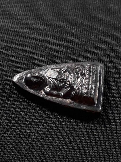 เหรียญพิมพ์กลีบบัว หลวงปู่ทวด รุ่น๑ ปี2507 เนื้อฝาบาตรรมดำสภาพสวย รูปที่ 3