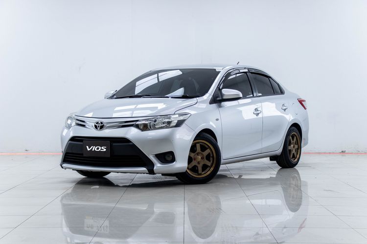Toyota Vios 2013 1.5 E Sedan เบนซิน ไม่ติดแก๊ส เกียร์อัตโนมัติ เทา รูปที่ 4