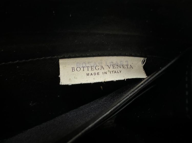 bottega veneta zip around wallet รูปที่ 5