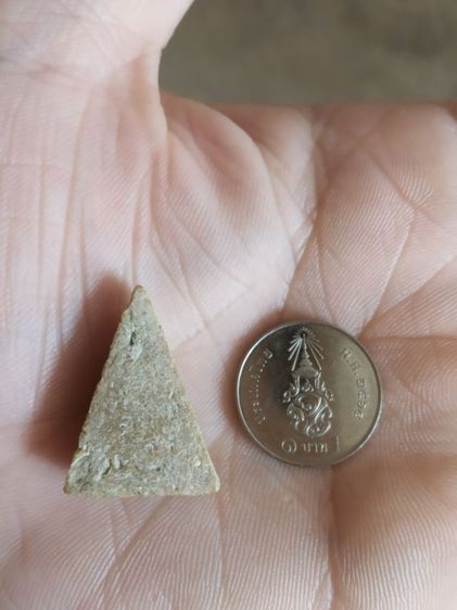 พระเนื้อผงน้ำมันพิมพ์เล็ก(พระพิมพ์พระนางพญาหลังเรียบ(ไม่ค่อยสวย)(110403)(ไม่ทราบพระเกจิที่สร้าง))พระบ้านพระเครื่องรางของมงคล รูปที่ 11