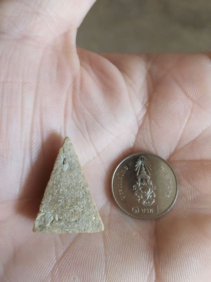 พระเนื้อผงน้ำมันพิมพ์เล็ก(พระพิมพ์พระนางพญาหลังเรียบ(ไม่ค่อยสวย)(110403)(ไม่ทราบพระเกจิที่สร้าง))พระบ้านพระเครื่องรางของมงคล รูปที่ 9