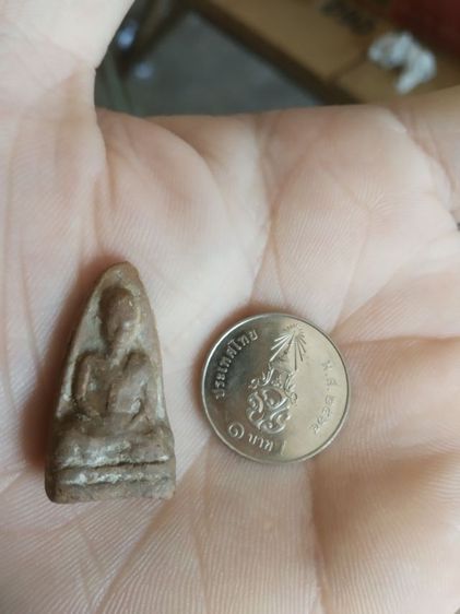 พระเนื้อดินผสมผงพิมพ์เล็ก(พระรูปเหมือนพระเกจิหรือครูบา(110407)(ไม่ทราบว่าเป็นพระเกจิใดหรือเป็นพระครูบาไหน))พระบ้านพระเครื่องรางของมงคล รูปที่ 2