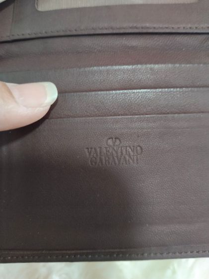 กระเป๋าใส่บัตรหนังแท้สีน้ำตาล valentino garavani รูปที่ 3