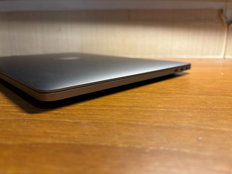MacBook Pro 13 Inch 2020 รูปที่ 2