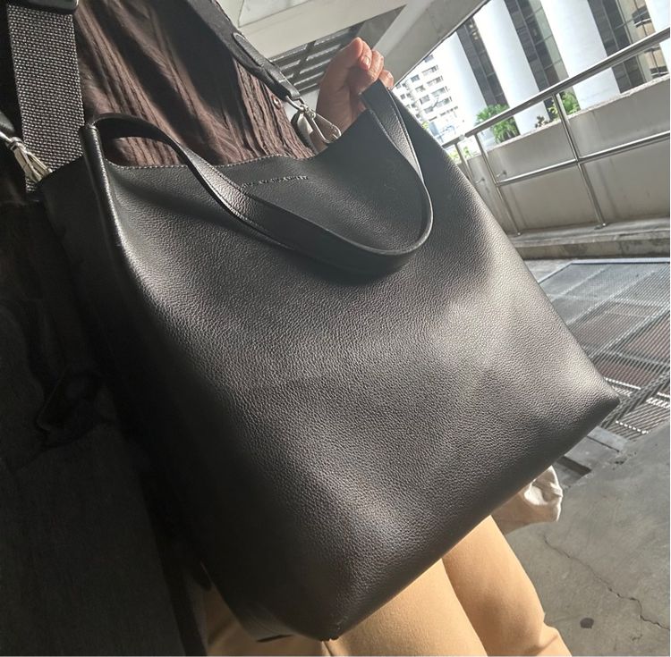 กระเป๋าสะพายหนังแท้สีดำ จิวสจ๊วด รูปที่ 10