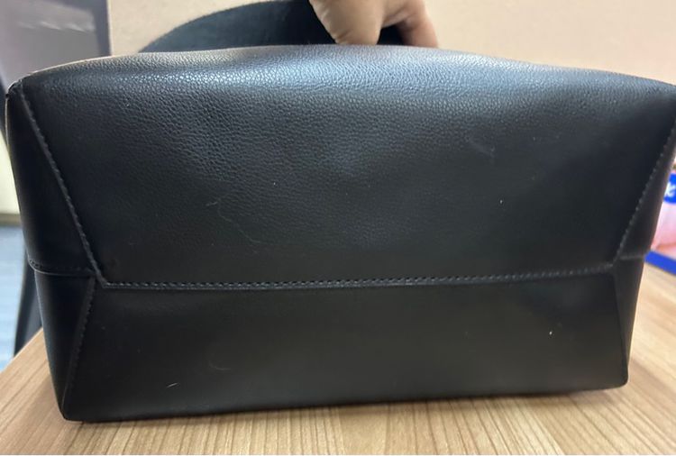 กระเป๋าสะพายหนังแท้สีดำ จิวสจ๊วด รูปที่ 7