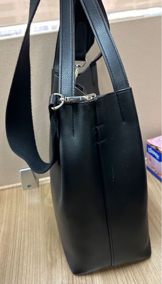 กระเป๋าสะพายหนังแท้สีดำ จิวสจ๊วด รูปที่ 5