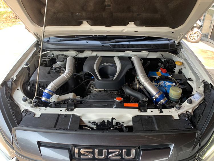 Isuzu D-MAX 2018 3.0 V-Cross Z Prestige 4WD Pickup ดีเซล ไม่ติดแก๊ส เกียร์อัตโนมัติ ขาว รูปที่ 2