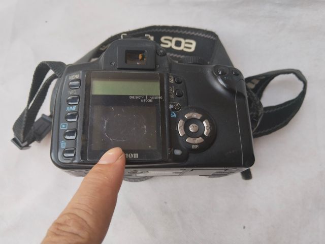 กล้องดิจิตอล​ Body​ canon​ eos​ 350d ใช้งานได้ปกติ​ เลนส์ใส​ อุปกรณ์ครบ​ ตำหนิหน้าจอย่น และยางปิดเสื่อมตามรูป รูปที่ 6