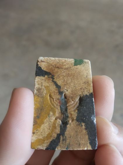 พระเนื้อดินผสมผง(พระพุทธชินราชเบญจรงค์หรือสายรุ้งหลังครุฑ(ไม่ทราบพระเกจิที่สร้าง)(ไม่ทราบอายุ)(320732))พระบ้านพระเครื่องรางของมงคล รูปที่ 7