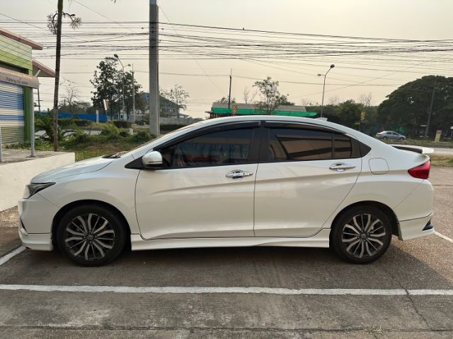 Honda City 2017 1.5 Sv Plus i-VTEC Sedan เบนซิน ไม่ติดแก๊ส เกียร์อัตโนมัติ ขาว รูปที่ 4