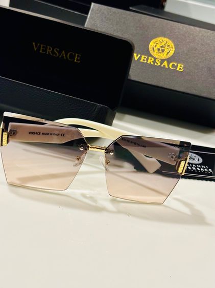 แว่นตากันแดด Versace Hiend  รูปที่ 4