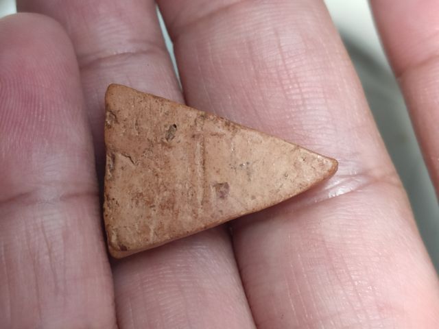 พระนางพญาหลวงพ่อกวยรุ่นฝังลูกนิมิตปี 2521

 รูปที่ 4