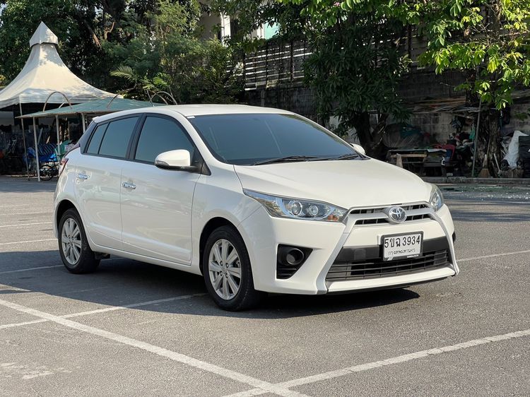 Toyota Yaris 2016 1.2 G Sedan เบนซิน ไม่ติดแก๊ส เกียร์อัตโนมัติ ขาว รูปที่ 3