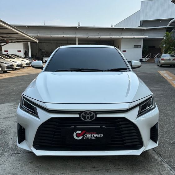 Toyota Yaris ATIV 2022 1.2 Sport Sedan เบนซิน ไม่ติดแก๊ส เกียร์อัตโนมัติ ขาว รูปที่ 2