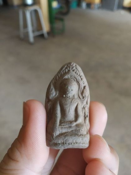 พระเนื้อดินผสมผง(พระลือโขงพิมพ์พระนางจามเทวีในซุ้มเรือนแก้ว(070707)(ไม่ทราบพระเกจิที่สร้าง))พระบ้านพระเครื่องรางของมงคล รูปที่ 4