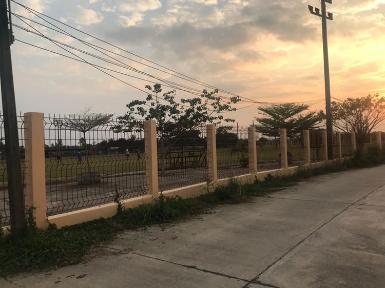 ที่ดินติดสนามฟุตบอล วัดตาขัน จังหวัด ระยอง