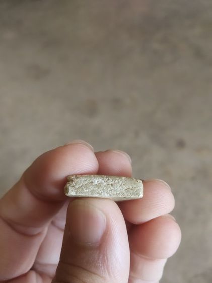 พระเนื้อว่านผสมผงพิมพ์เล็ก(พระพิมพ์พระนางพญาหลังเรียบ(ไม่ทราบพระเกจิที่สร้าง)(120401)(ไม่ทราบอายุและรุ่น))พระบ้านพระเครื่องรางของมงคล รูปที่ 15