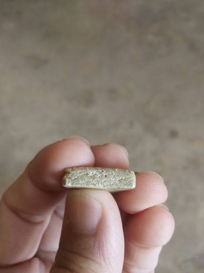 พระเนื้อว่านผสมผงพิมพ์เล็ก(พระพิมพ์พระนางพญาหลังเรียบ(ไม่ทราบพระเกจิที่สร้าง)(120401)(ไม่ทราบอายุและรุ่น))พระบ้านพระเครื่องรางของมงคล รูปที่ 18