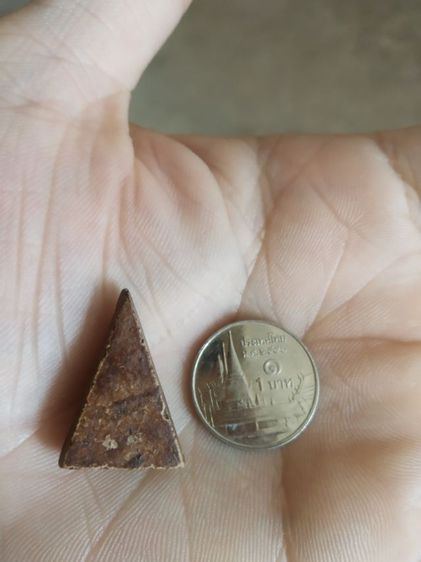 พระเนื้อดินผสมผงพิมพ์เล็ก(พระพิมพ์พระนางพญาหลังเรียบ(ไม่ทราบพระเกจิที่สร้าง)(ไม่ทราบรุ่นและอายุ)(120410))พระบ้านพระเครื่องรางของมงคล รูปที่ 11