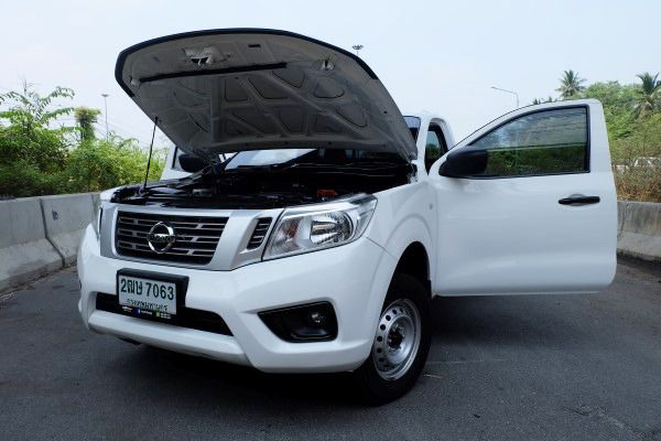 Nissan Navara 2019 2.5 E Pickup ดีเซล ไม่ติดแก๊ส เกียร์ธรรมดา ขาว รูปที่ 2