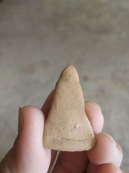 พระเนื้อดิน(พระพิมพ์พระนางพญาหลังเรียบ(ไม่ทราบพระเกจิที่สร้าง)(120419)(ไม่ทราบรุ่นและอายุ))พระบ้านพระเครื่องรางของมงคล รูปที่ 5