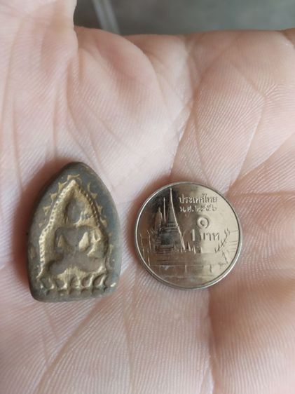 พระเนื้อดินผสมผงพิมพ์เล็ก(พระพิมพ์ถ้ากลีบบัวพิมพ์เจ้าสัวน้อย(120421)(ไม่ทราบพระเกจิที่สร้าง)(ไม่ทราบอายุและรุ่น))พระบ้านพระเครื่องรางของมงคล รูปที่ 3