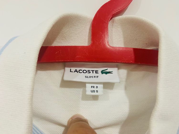 เสื้อโปโล LACOSTE SLIM แท้ 💯 size 3 ขนาด อก 19 ยาว 26.5 นิ้ว สภาพดีมาก สีขาวเนื้อผ้าดีมากนิ่มใส่สบาย หายากน่าสะสมครับ รูปที่ 3