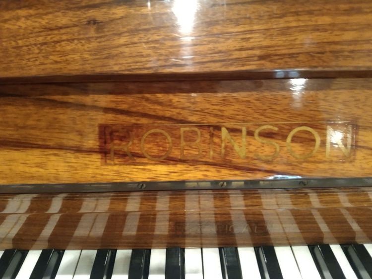 เปียโน ROBINSON ของประเทศอังกฤษ  รูปที่ 5