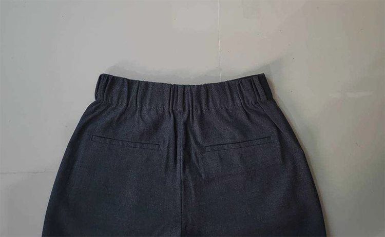 กางเกง Uniqlo size S เอวสูง สีเทาเข้ม รูปที่ 3