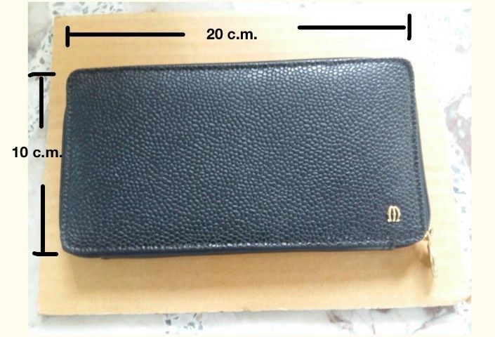 กระเป๋าสตางค์ Guylaroche สองพับ สีดำ ผ้าลายโลโก้ ตัวG ของแท้ ขนาด 9 × 14cm.
- 2 ช่องธนบัติ
- 6 ช่องใส่บัตร
- 1 ช่องด้านหลัง
สภาพสวยมากเดิม รูปที่ 8