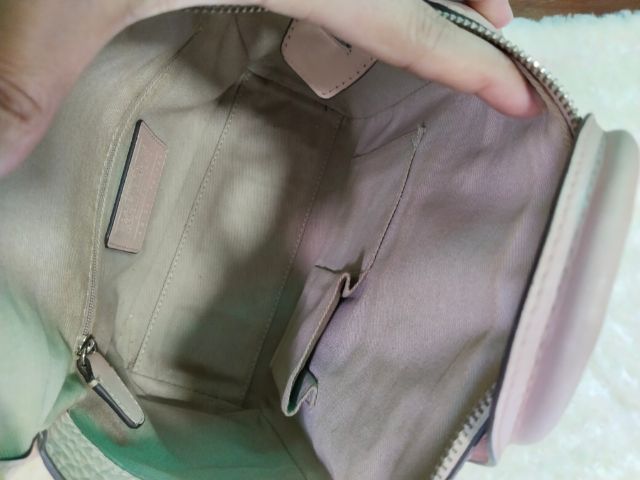 กระเป๋าสะพายยาวหนังแท้สีชมพู coach รูปที่ 6
