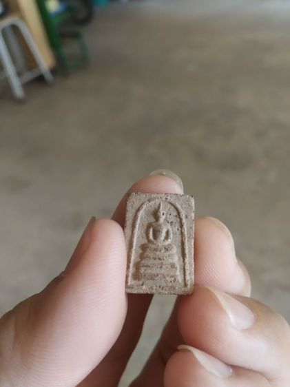 พระเนื้อว่านผสมพระเกศาพิมพ์เล็ก(พระพิมพ์พระสมเด็จ(พระหลวงพ่อชาย(ชาคโร))(วัดสุดารังสรรค์)(จังหวัดร้อยเอ็ด)พระเกจิ)พระบ้านพระเครื่องรางของมงคล รูปที่ 6