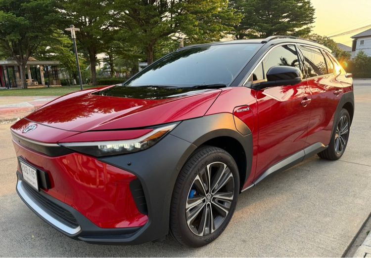 Toyota รุ่นอื่นๆ 2023 รุ่นย่อยอื่นๆ Utility-car ไฟฟ้า แดง รูปที่ 2