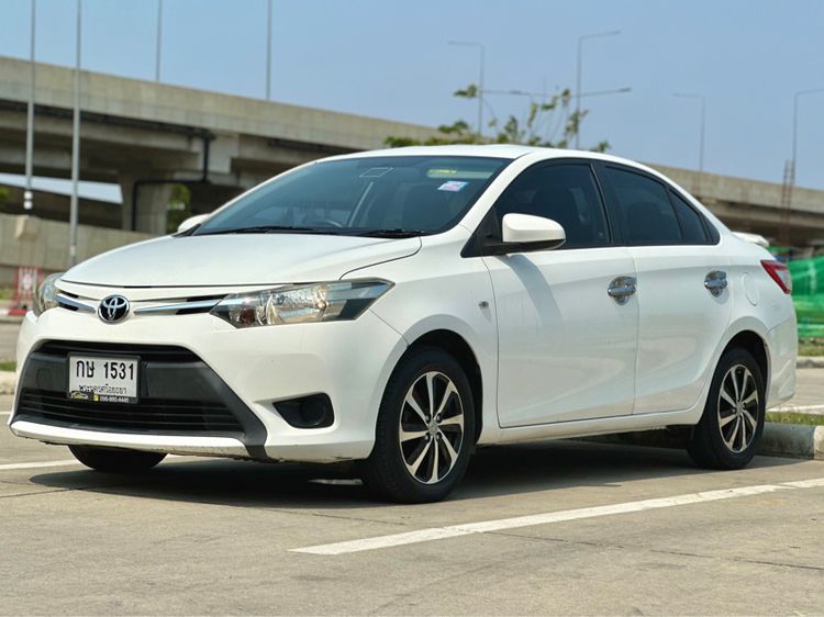 Toyota Vios 2013 1.5 E Sedan เบนซิน ไม่ติดแก๊ส เกียร์อัตโนมัติ ขาว รูปที่ 3