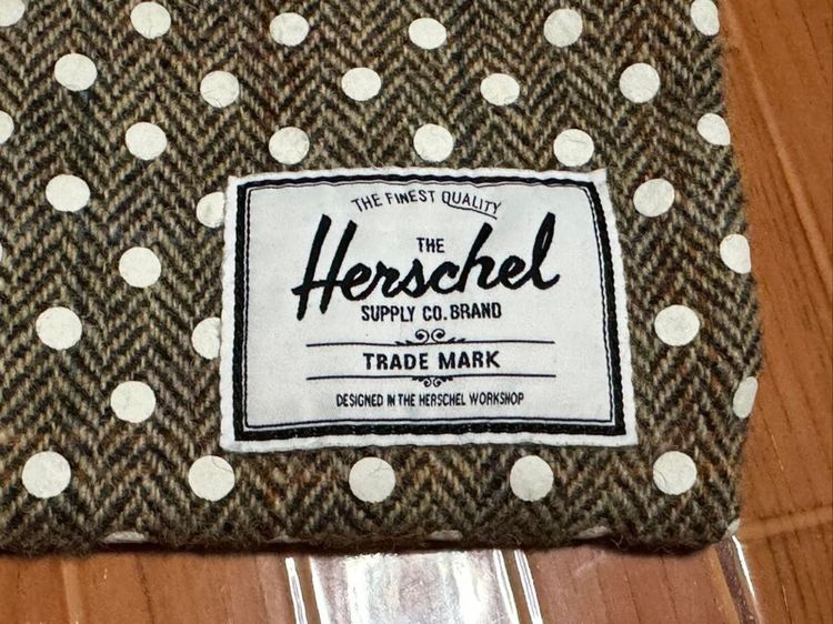 กระเป๋าคลัช ผ้าขนสัตว์ Herschel รูปที่ 2