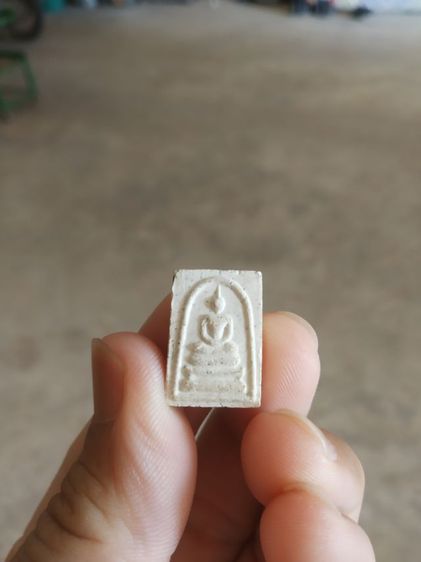 พระเนื้อว่านผสมผงพิมพ์เล็ก(พระพิมพ์พระสมเด็จพิมพ์คะแนนหลังเรียบ(พระใหม่)(140406)(ไม่ทราบพระเกจิที่สร้าง)(ไม่ทราบรุ่นและอายุ))เครื่องของมงคล รูปที่ 3