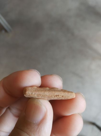 พระเนื้อดินพิมพ์เล็ก(พระพิมพ์พระนางพญาหลังเรียบเนื้อออกสีน้ำตาล(พระใหม่ไม่ทราบพระเกจิที่สร้าง)(140412))พระบ้านพระเครื่องรางของมงคล รูปที่ 13