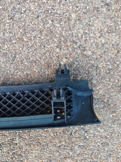 กระจังหน้า MAZDA 121 ปี 92-95 เก่าญี่ปุ่น สีเขียวเดิม สภาพสวย ไม่เคยทำสีใส่ใช้งานในรถบ้านเรา รูปที่ 6