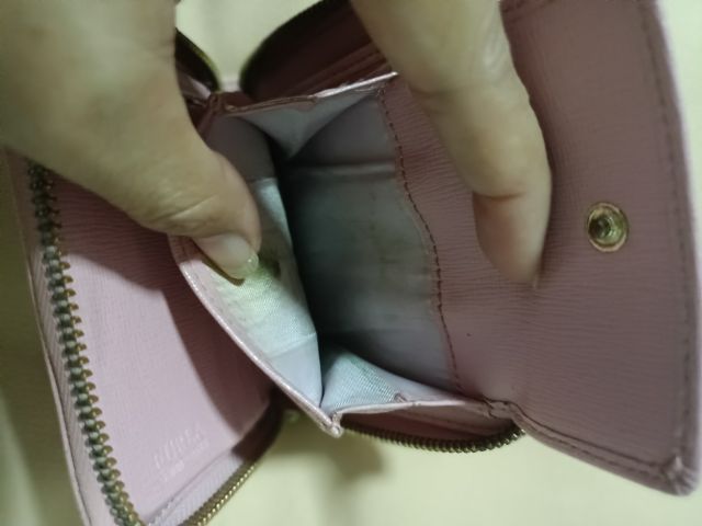 กระเป๋าสตางค์หนังแท้สีชมพู furla รูปที่ 7