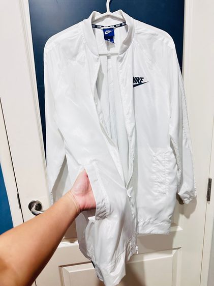 เสื้อแจ็คเก็ต(ผ้าร่มสีขาว) แบรนด์ Nike รูปที่ 6