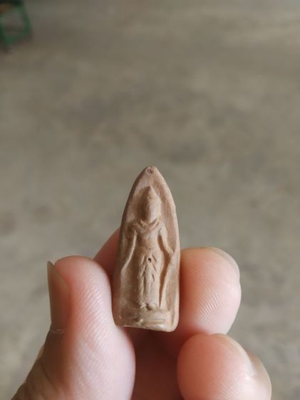 พระเนื้อดินเผาพิมพ์เล็ก(พระรูปเหมือนพระนางจามเทวี(วัดจามเทวี)(จังหวัดลำพูน)(พระเครื่องล้านนา))พระบ้านพระเครื่องรางของมงคล รูปที่ 3