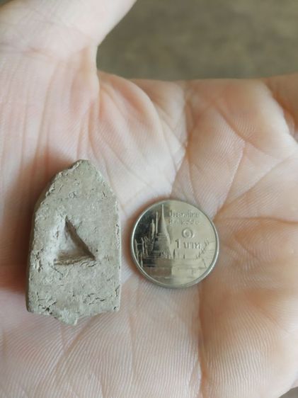 พระเนื้อว่านผสมผง(พระพิมพ์พระเล็บมือนั่งบนฐานบัวหลังมีรอยกดรูปสามเหลี่ยม(150405)(ไม่ทราบพระเกจิที่สร้าง))พระบ้านพระเครื่องรางของมงคล รูปที่ 11