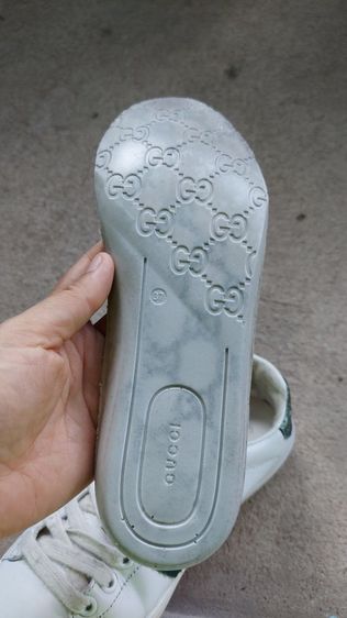 รองเท้าผ้าใบ Gucci ผึ้ง ไซส์ 37  รูปที่ 5